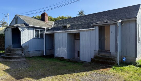 289 N Wall St #2 Coos Bay OR 97420